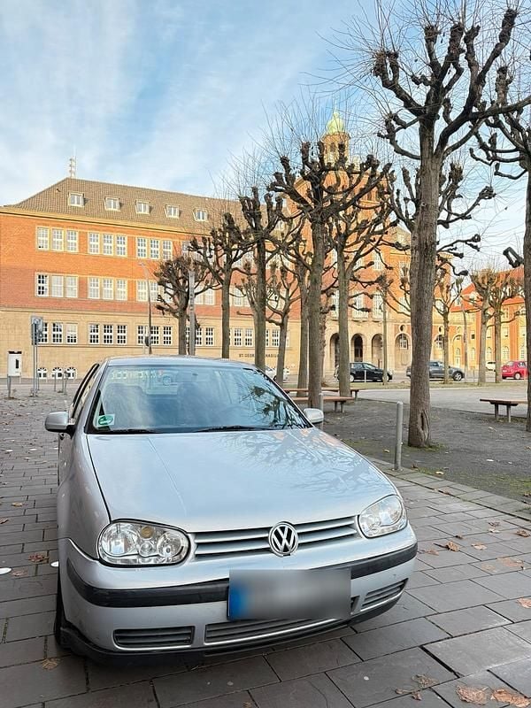 Gebraucht VW Golf 102 PS (75 kW) 1998 Silber Coupé