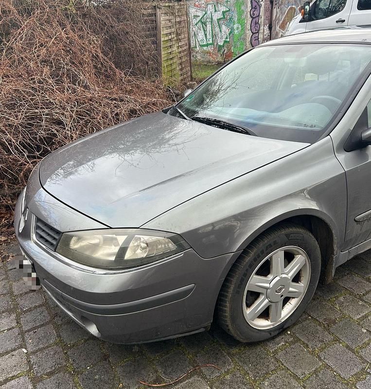 Gebraucht Renault Laguna II 75 PS (55 kW) 2005 Grau Limousine