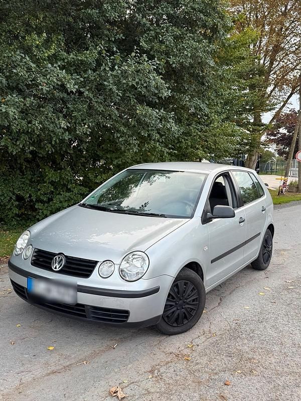 Grau Gebraucht 2002 VW Polo Kleinwagen | 1.199 € (Guter Preis) - Bild 1/4