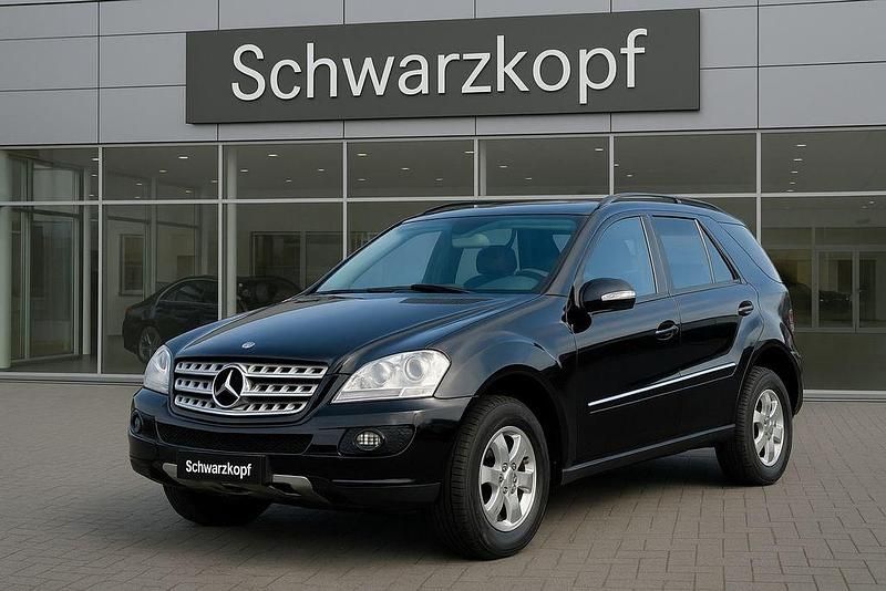 Gebraucht Mercedes ML300 190 PS (139 kW) 2009 Schwarz SUV