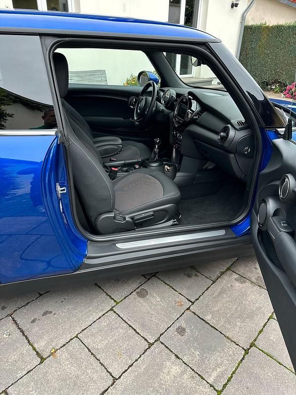 Gebraucht Mini One D 95 PS (69 kW) 2018 Blau Kleinwagen