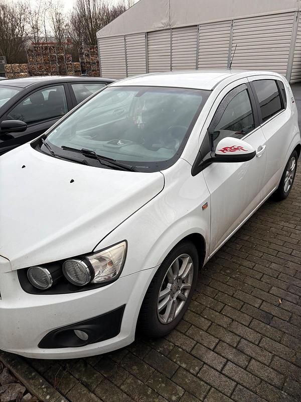 Gebraucht Chevrolet Aveo 116 PS (85 kW) 2011 Weiß Kleinwagen