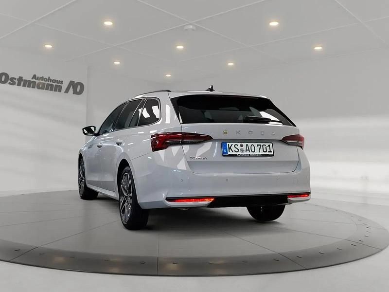 Gebraucht Skoda Octavia Selection 150 PS (110 kW) 2025 Weiß Kombi