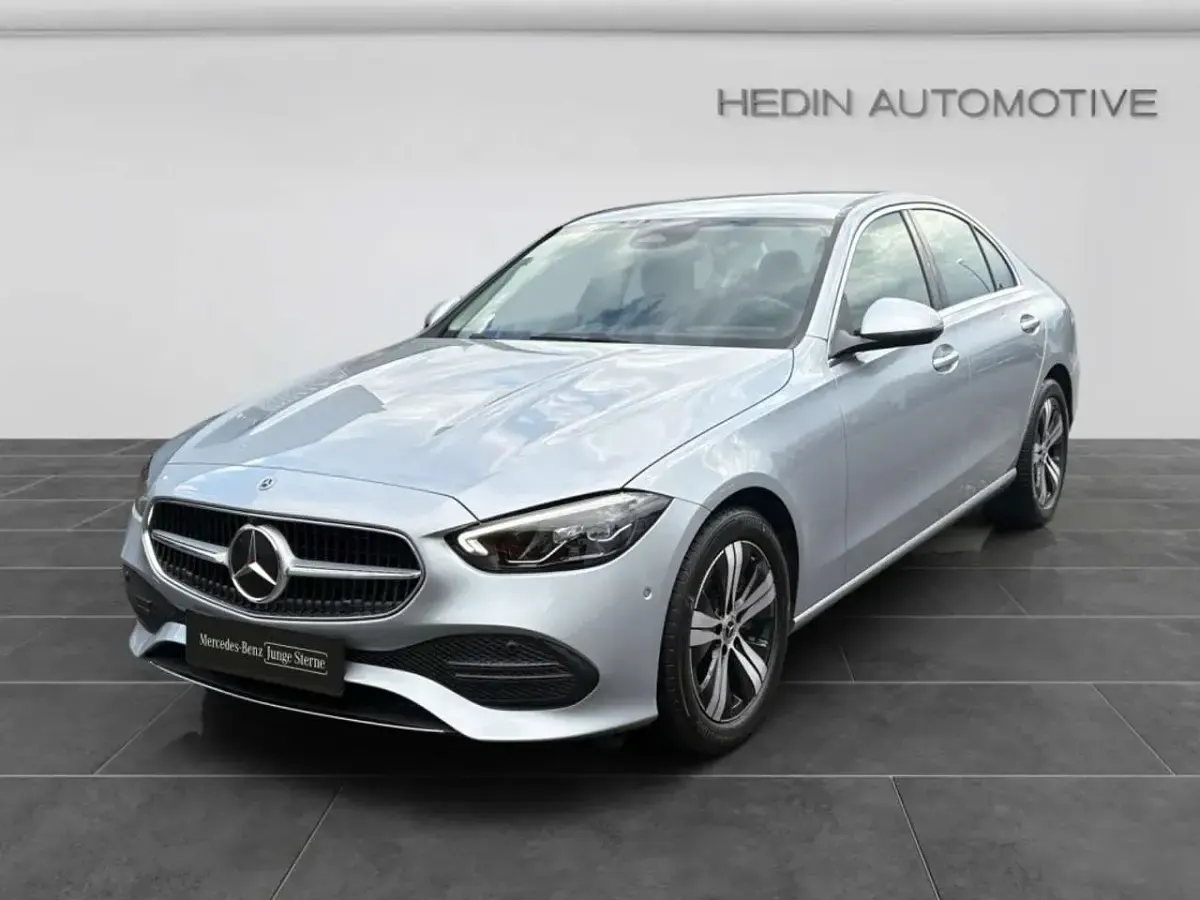 Gebraucht Mercedes C220 Avantgarde 197 PS (144 kW) 2025 Silber Limousine