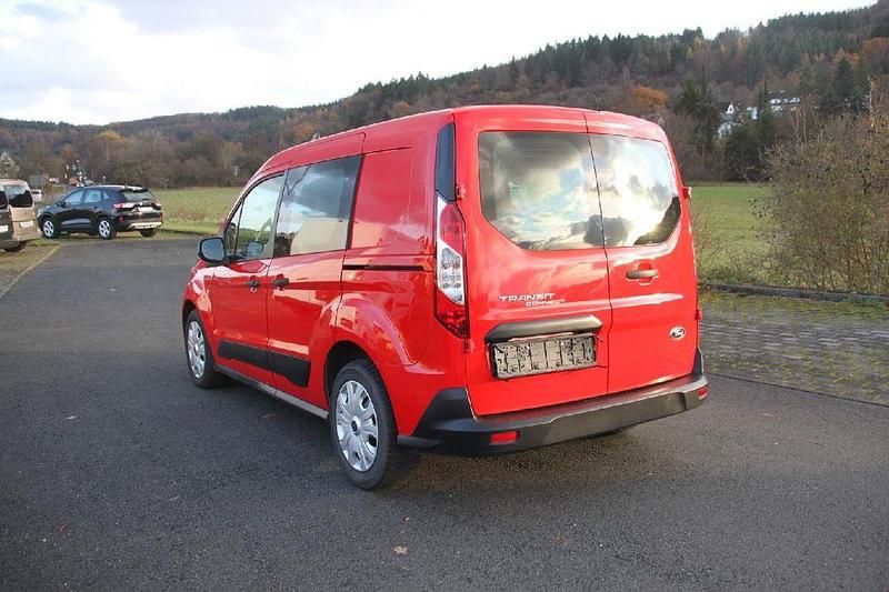 Używany Ford Transit Connect Trend 75 KM (55 kW) 2022 Czerwony Minivan