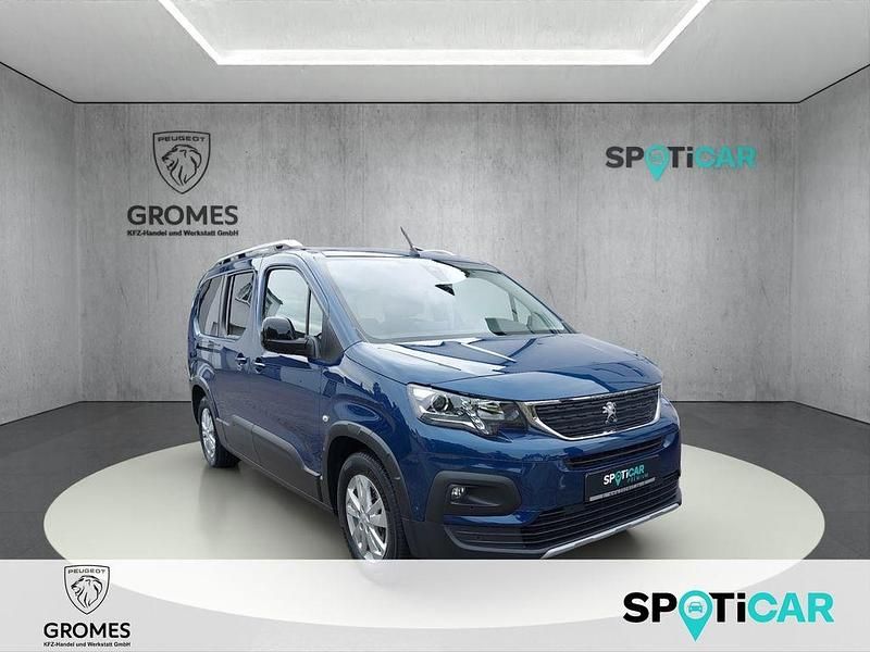 Blau Gebraucht 2021 Peugeot e-Rifter Allure Van / Kleinbus | 20.490 € - Bild 1/4