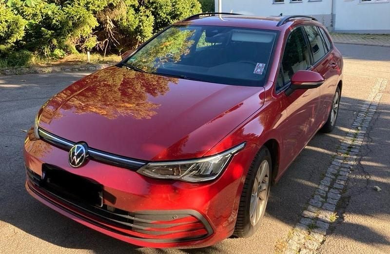 Gebraucht VW Golf VIII 110 PS (80 kW) 2021 Rot Kombi