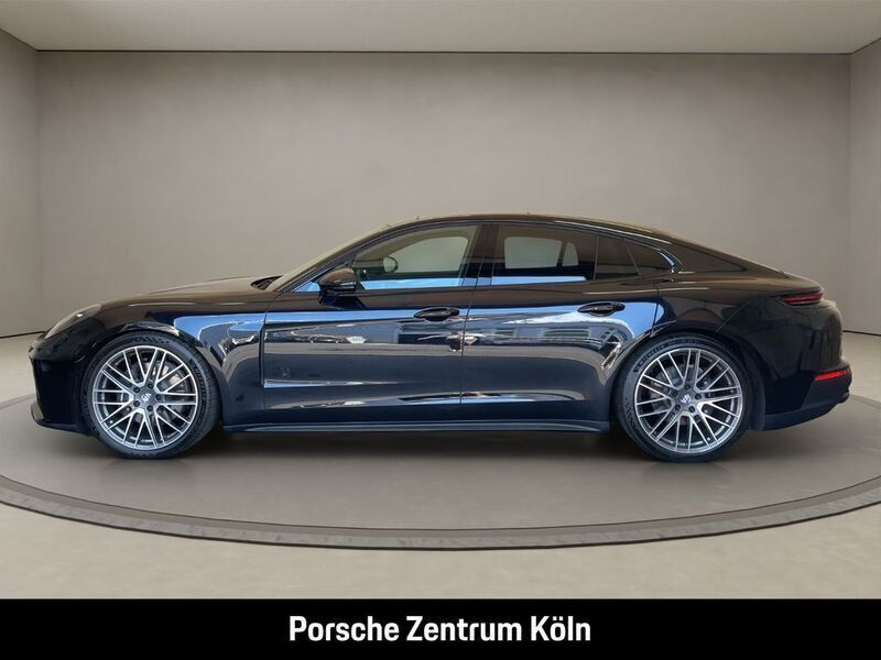 Gebraucht Porsche Panamera 354 PS (260 kW) 2024 Tiefschwarzmetallic Kleinwagen