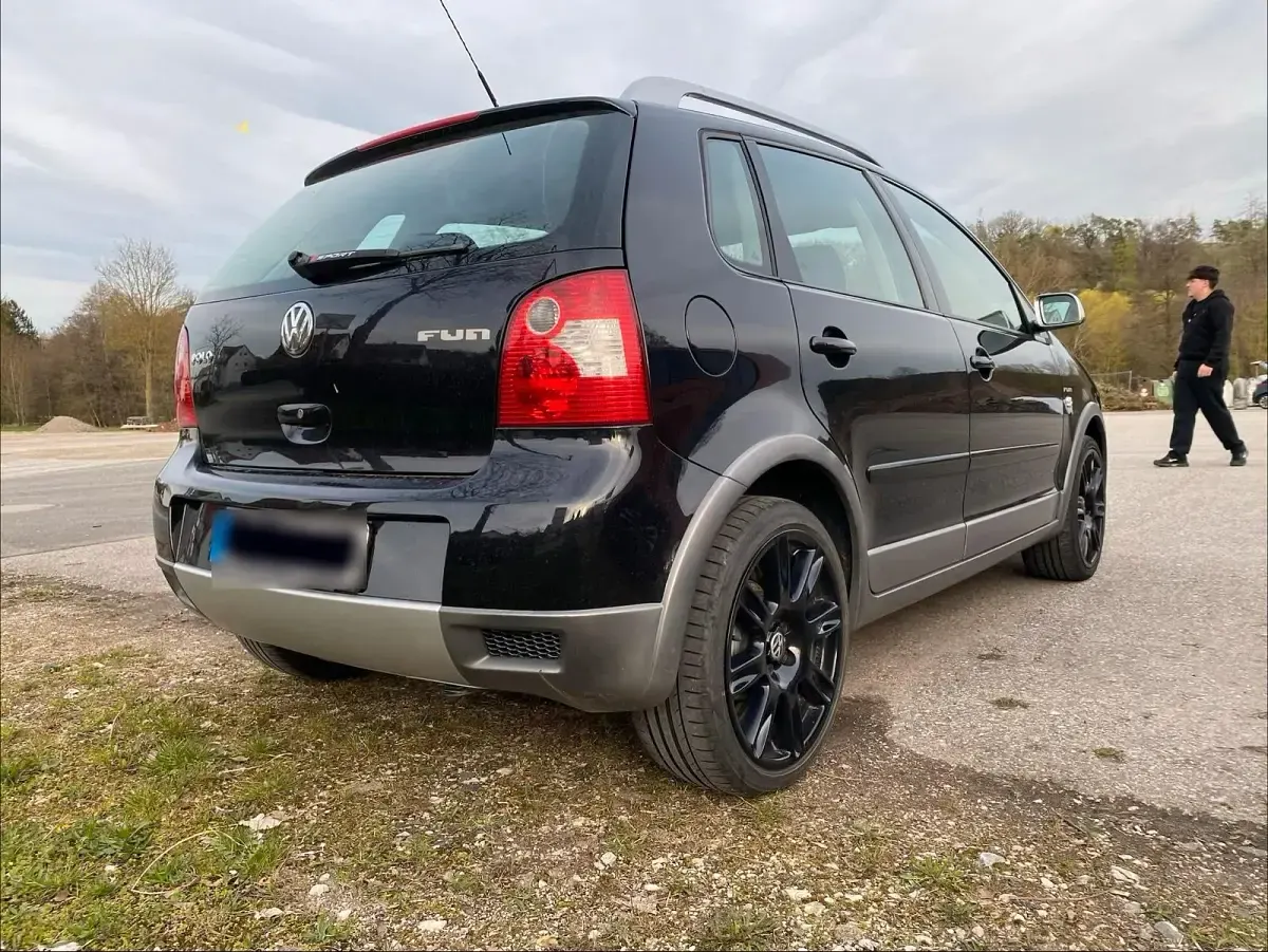 Gebraucht VW Polo Cross 75 PS (55 kW) 2005 Schwarz Kleinwagen