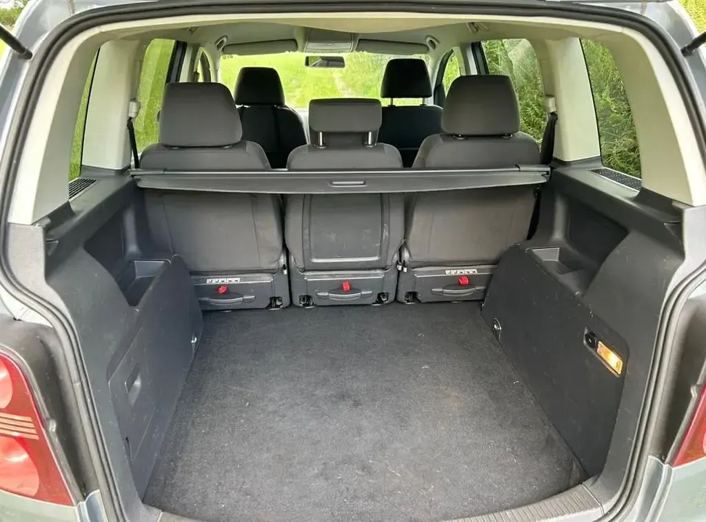 Gebraucht VW Touran Trendline 102 PS (75 kW) 2008 Grau Van / Kleinbus