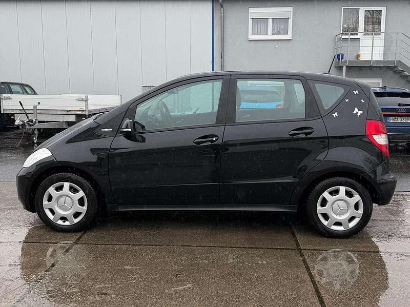 Gebraucht Mercedes A160 95 PS (69 kW) 2012 Kosmosschwarz  metalliclack Kleinwagen