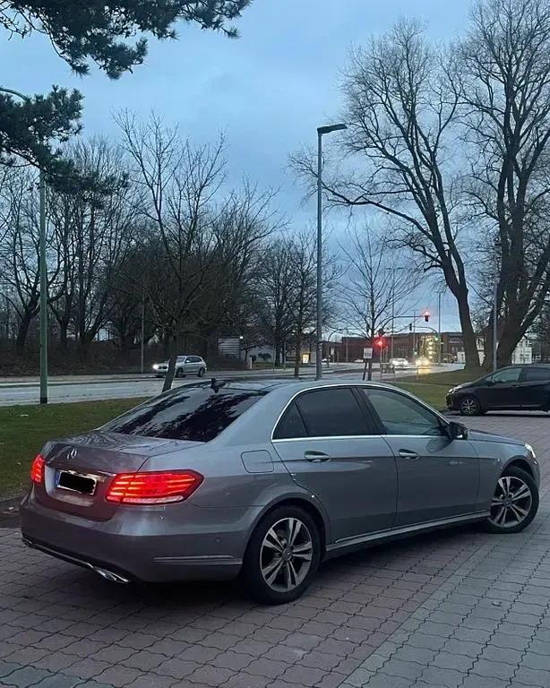 Gebraucht Mercedes E350 258 PS (189 kW) 2014 Silber Limousine