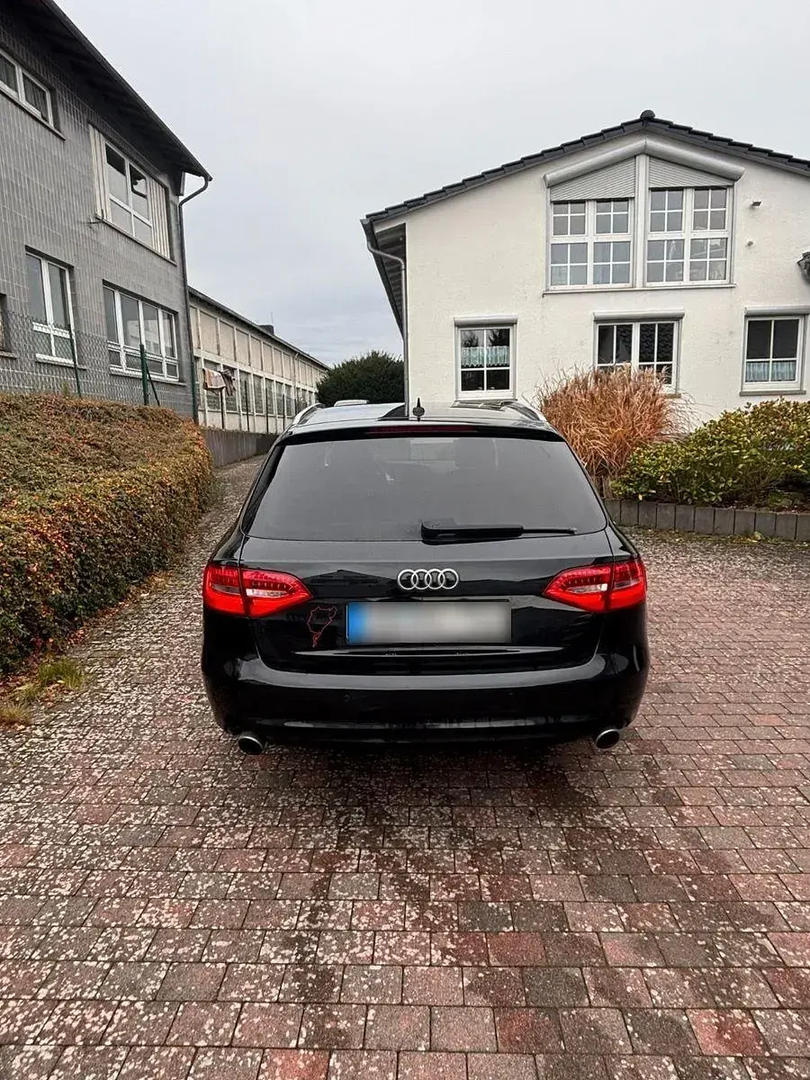 Używany Audi A4 Ambiente 170 KM (125 kW) 2012 Czarny Kombi