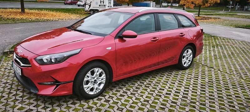 Rot Gebraucht 2022 Kia Ceed Sportswagon Edition 7 Kombi | 16.500 € (Guter Preis) - Bild 1/4