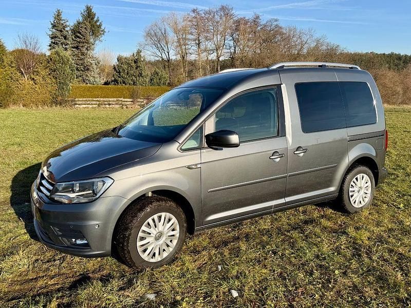 Grau Gebraucht 2017 VW Caddy Comfortline Van / Kleinbus | 11.900 € (Guter Preis) - Bild 1/4