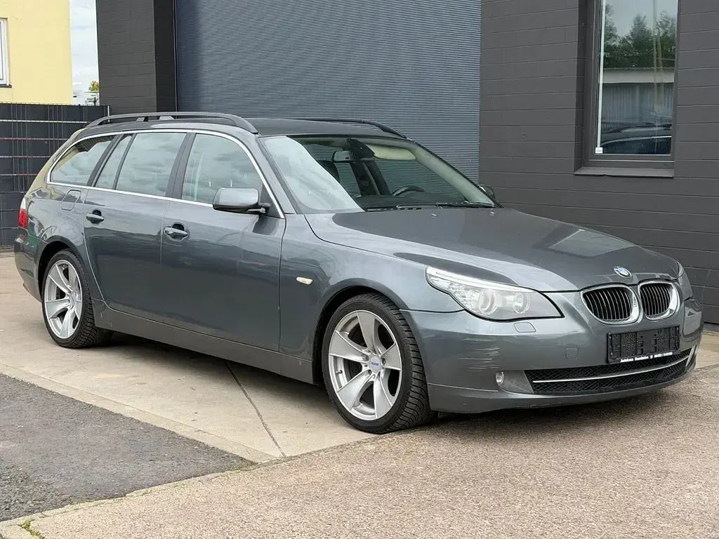Gebraucht BMW 525 Performance 177 PS (130 kW) 2006 Grau Kombi