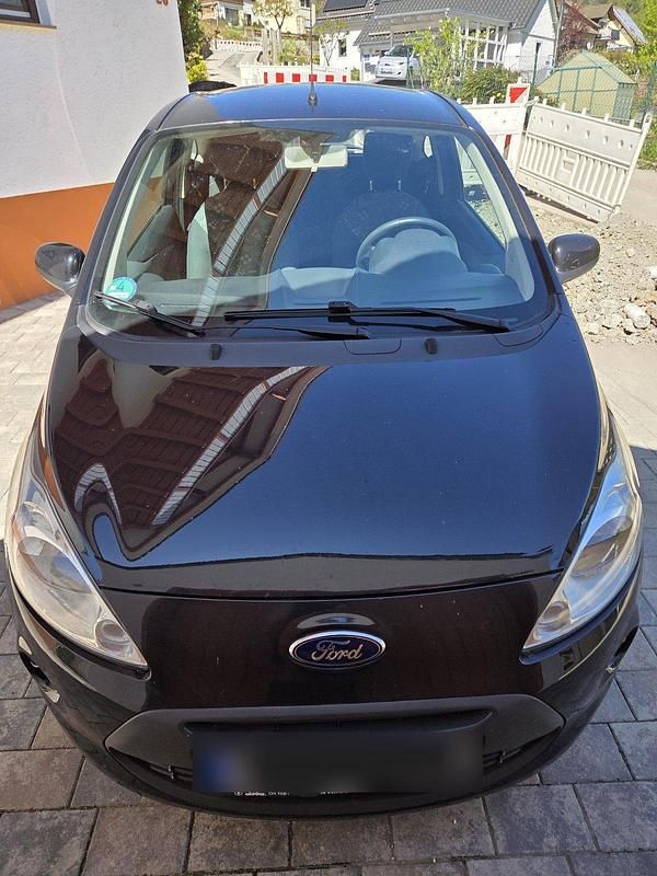 Second-hand Ford Ka 69 CP (50 kW) 2013 Negru Hatchback