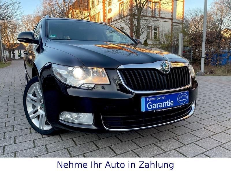 Gebraucht Skoda Superb 160 PS (117 kW) 2011 Schwarz Kombi