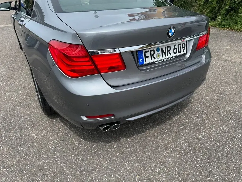 Gebraucht BMW 730L 245 PS (180 kW) 2009 Grau Limousine