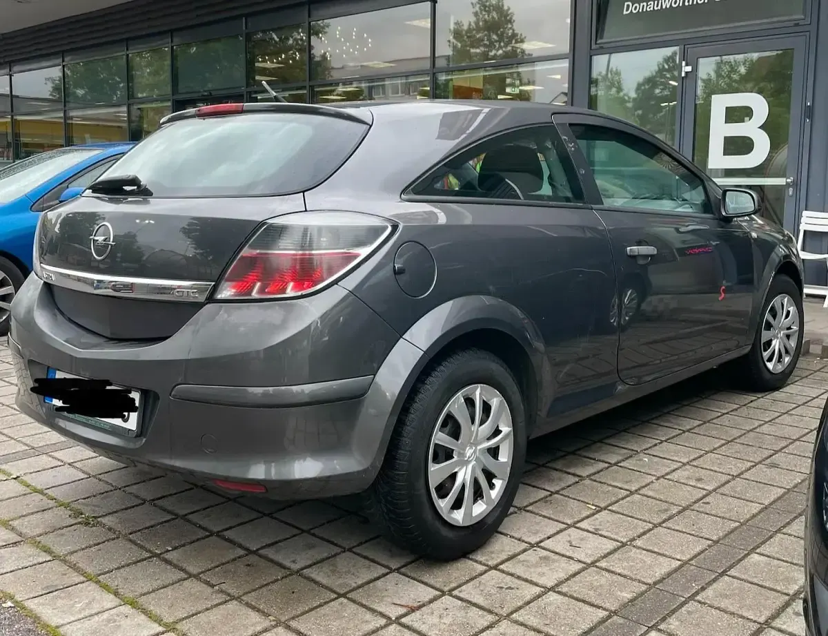 Gebraucht Opel Astra 116 PS (85 kW) 2009 Grau Kombi