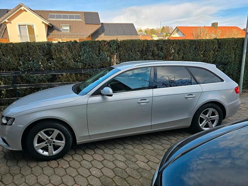 Gebraucht Audi A4 Attraction 180 PS (132 kW) 2011 Silber Kombi