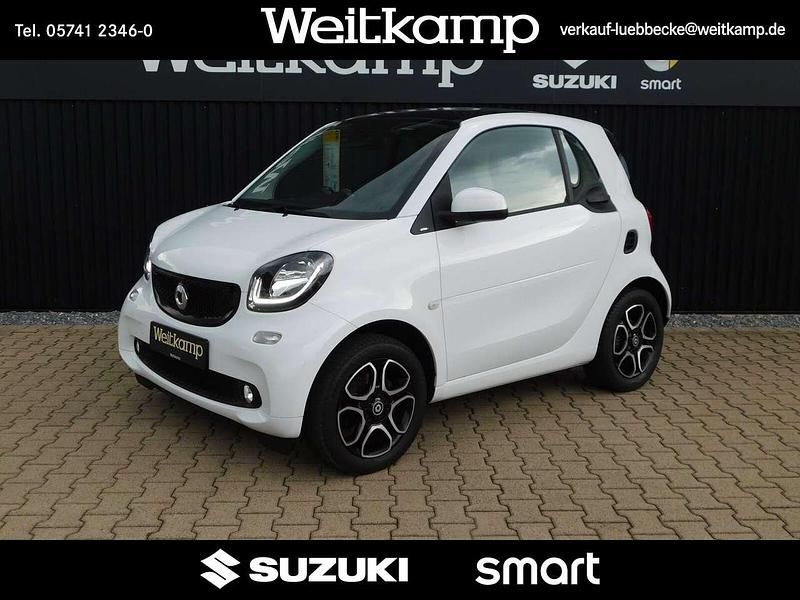 Bodypanels in white Gebraucht 2017 Smart ForTwo Coupé Prime Kleinwagen | 13.490 € (Etwas zu teuer) - Bild 1/4