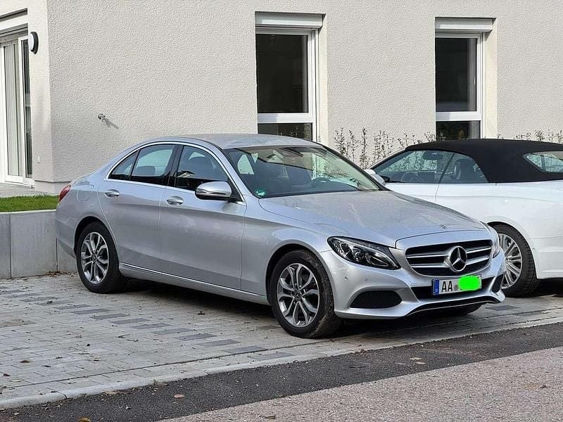Silber Gebraucht 2018 Mercedes C180 Limousine | 15.900 € (Etwas zu teuer) - Bild 1/4