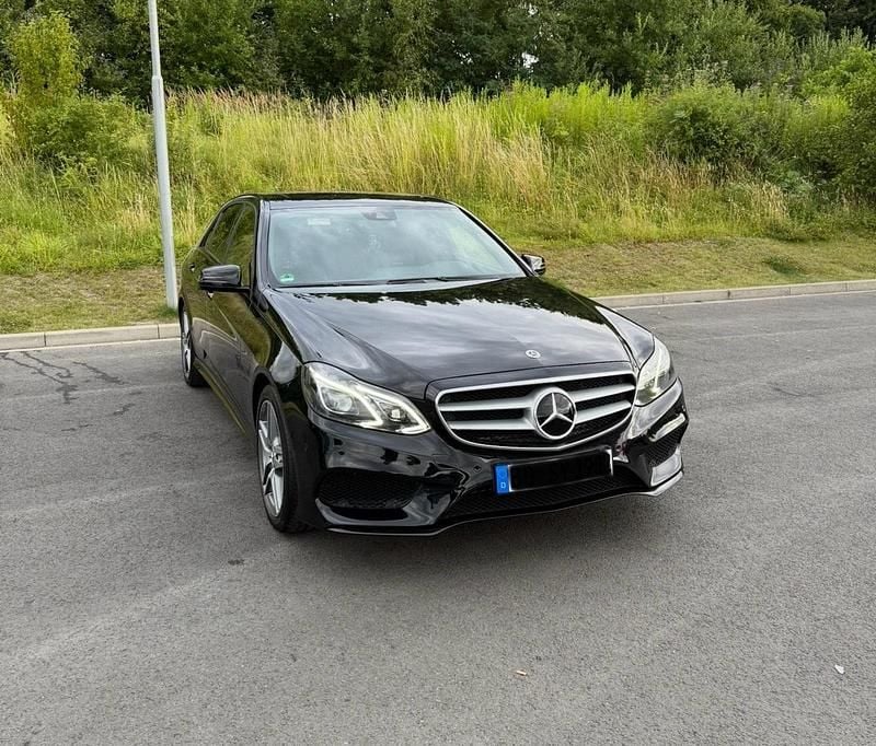 Gebraucht Mercedes E350 AMG line 306 PS (225 kW) 2013 Schwarz Limousine