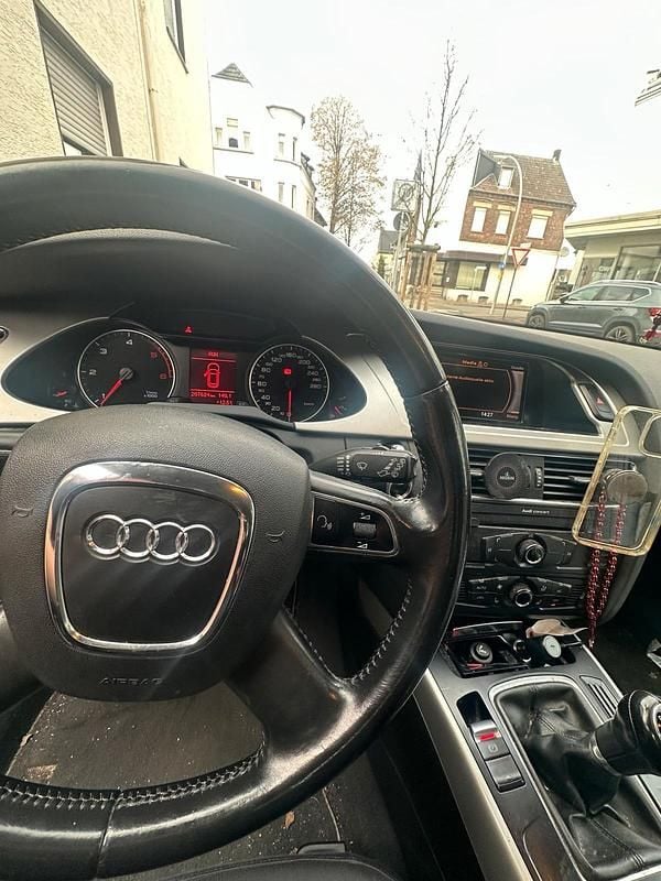 Gebraucht Audi A4 143 PS (105 kW) 2010 Schwarz Kombi