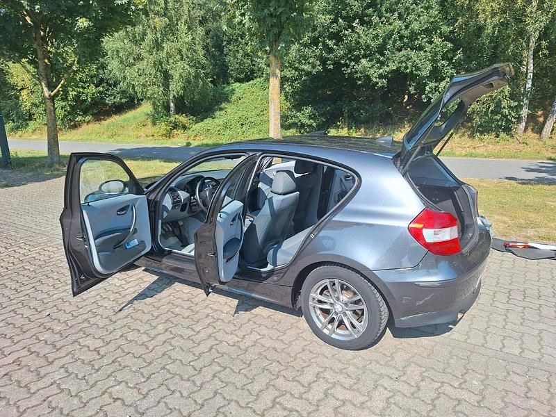 Gebraucht BMW 116 115 PS (84 kW) 2006 Grau Kleinwagen