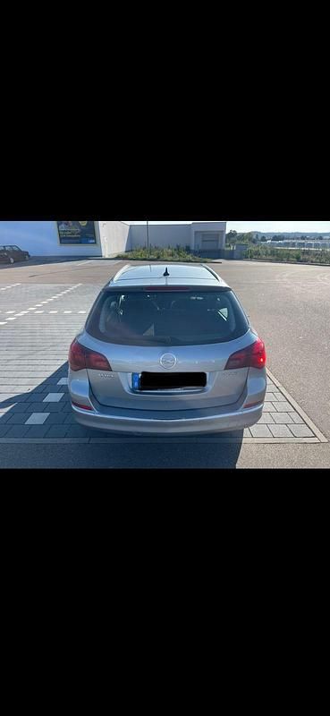 Gebraucht Opel Astra Sport 136 PS (100 kW) 2015 Silber Kombi