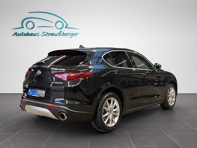 Gebraucht Alfa Romeo Stelvio Super 200 PS (147 kW) 2018 Schwarzkeine angabe SUV