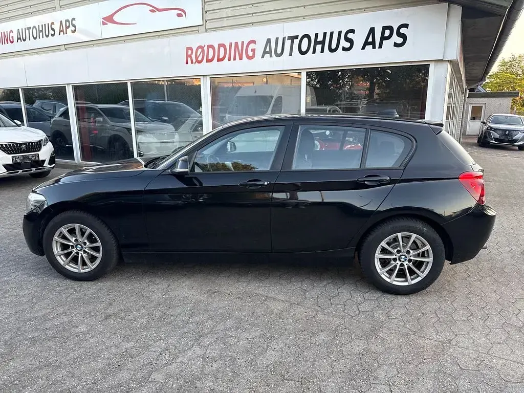 Gebraucht BMW 118 143 PS (105 kW) 2014 Schwarz Kleinwagen