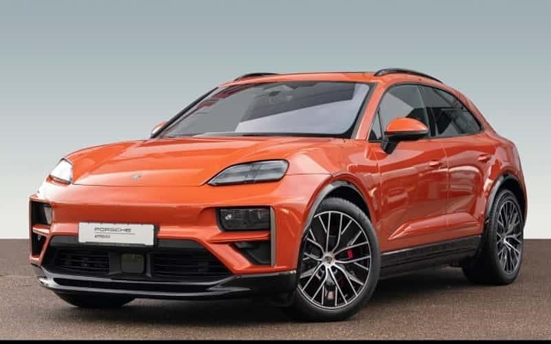 Orange Gebraucht 2024 Porsche Macan 4 Electric SUV | 114.490 € - Bild 1/4