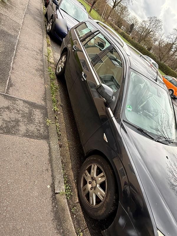 Gebraucht Ford Focus 131 PS (96 kW) 2014 Schwarz Kombi