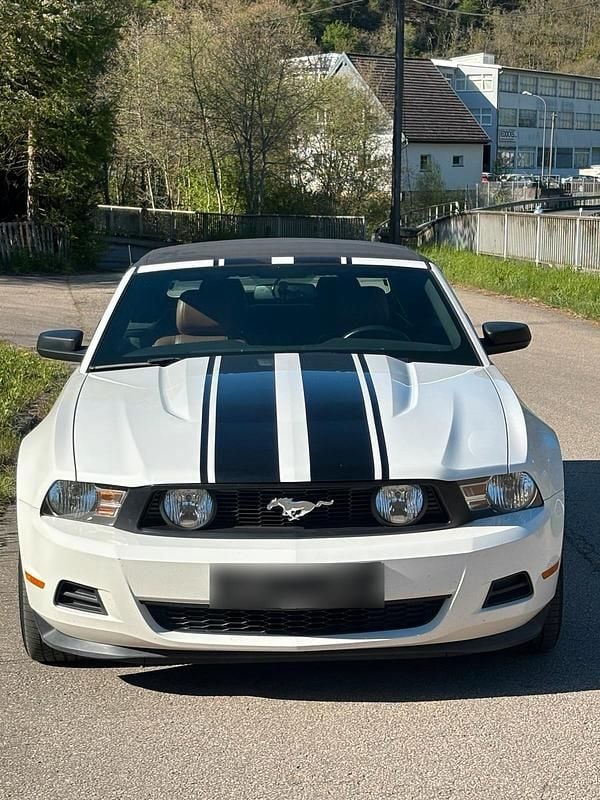 Second-hand Ford Mustang 308 CP (226 kW) 2012 Alb Cabrio