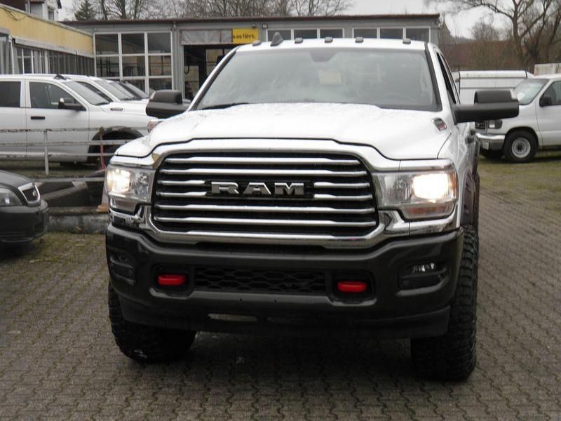 Gebraucht Dodge Ram 408 PS (300 kW) 2024 Weiß Pickup