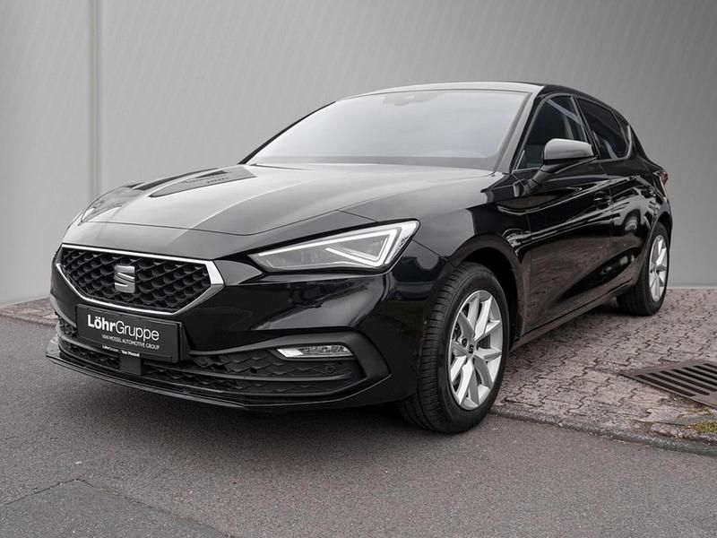 Używany Seat Leon Style 116 KM (85 kW) 2024 Czarny Sedan/Limuzyna