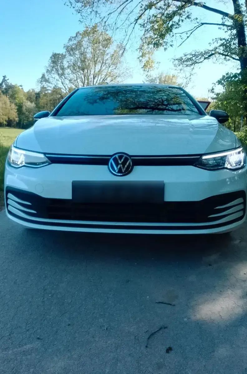 Gebraucht VW Golf VIII 90 PS (66 kW) 2020 Weiß Limousine