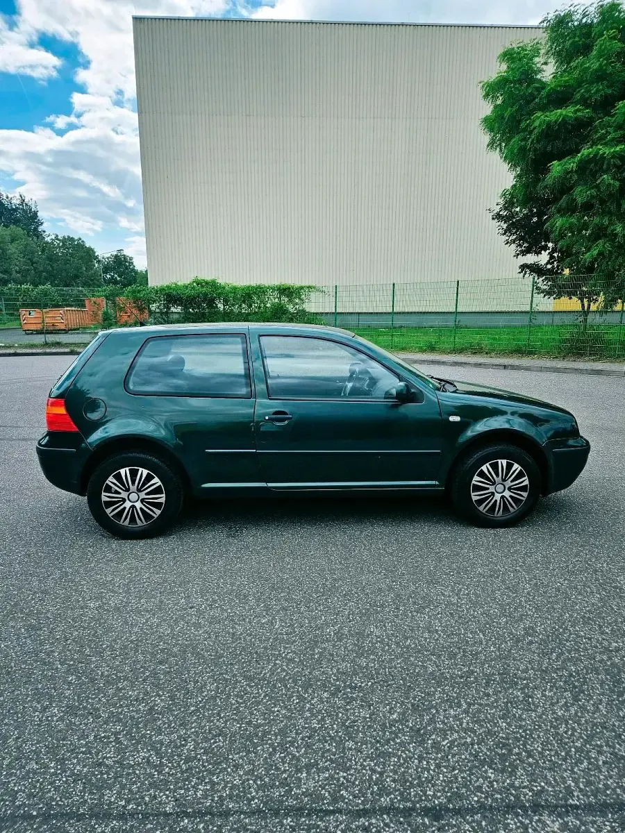 Gebraucht VW Golf IV 75 PS (55 kW) 2000 Grün Kleinwagen