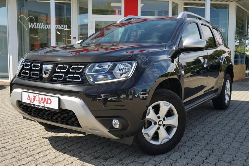 Braun Gebraucht 2011 Dacia Duster Prestige SUV | 17.950 € - Bild 1/4