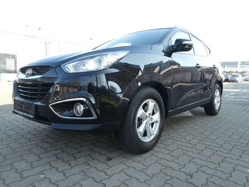 Schwarz Gebraucht 2011 Hyundai ix35 Style SUV | 11.680 € (Fairer Preis) - Bild 1/4