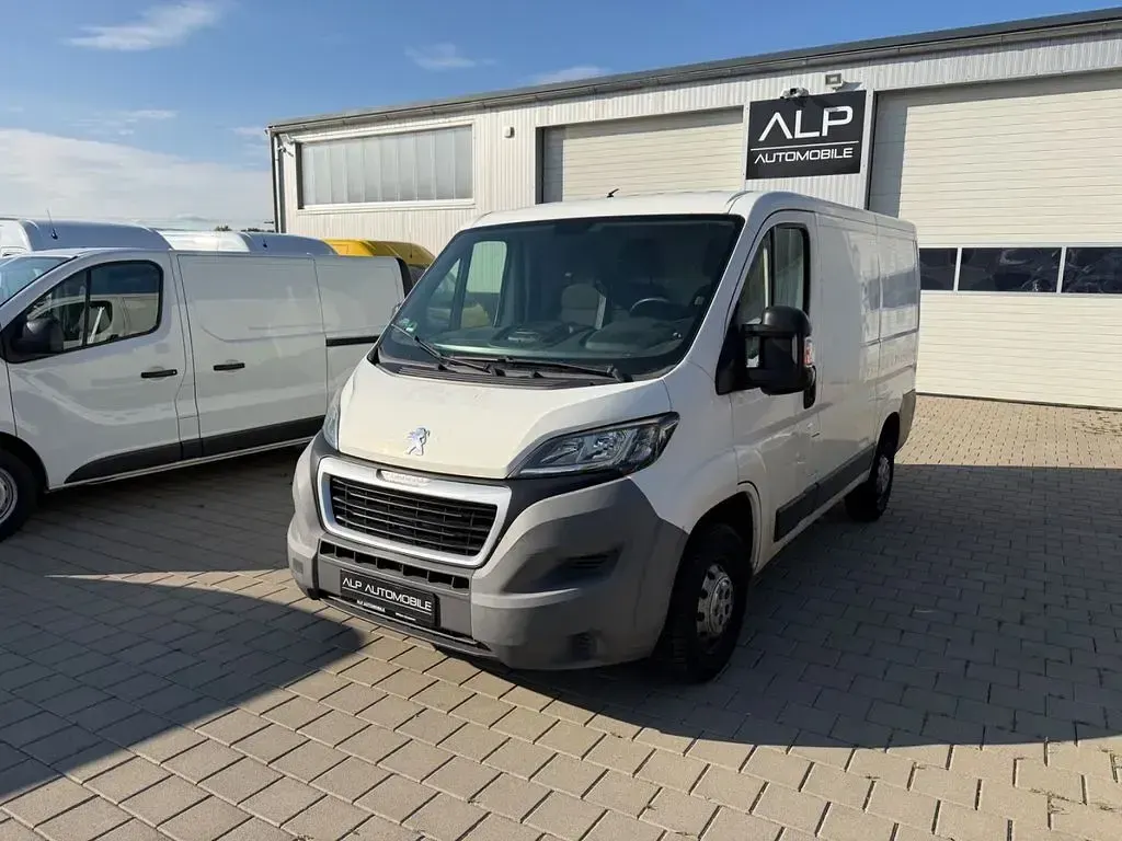 Gebraucht Peugeot Boxer 110 PS (80 kW) 2015 Weiß Van