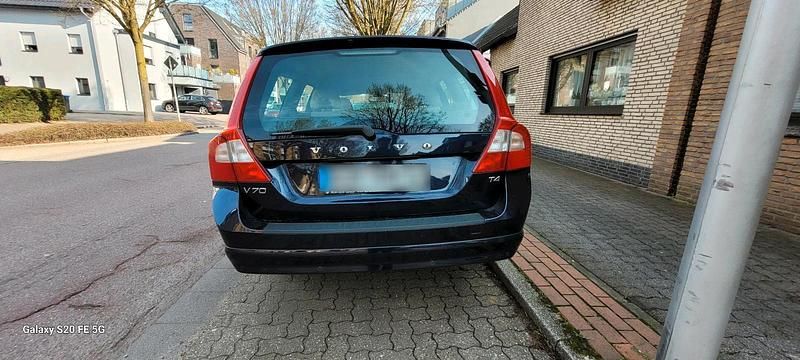 Gebraucht Volvo V70 183 PS (134 kW) 2011 Blau Kombi