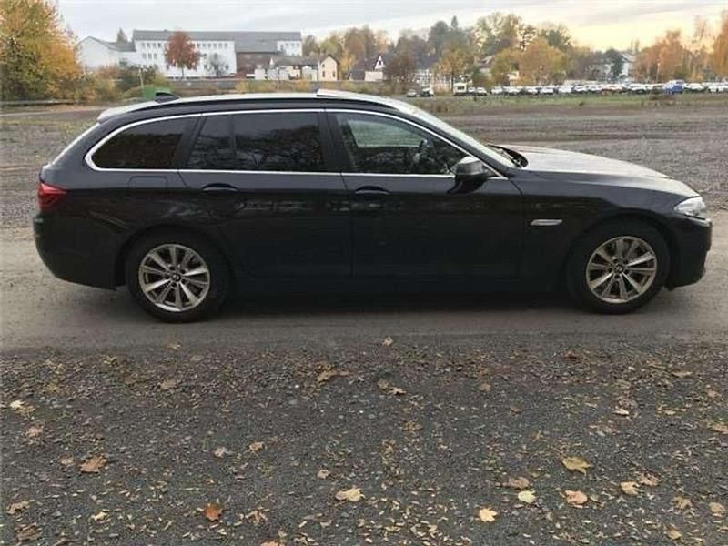 Gebraucht BMW 530 258 PS (189 kW) 2014 Schwarz Kombi