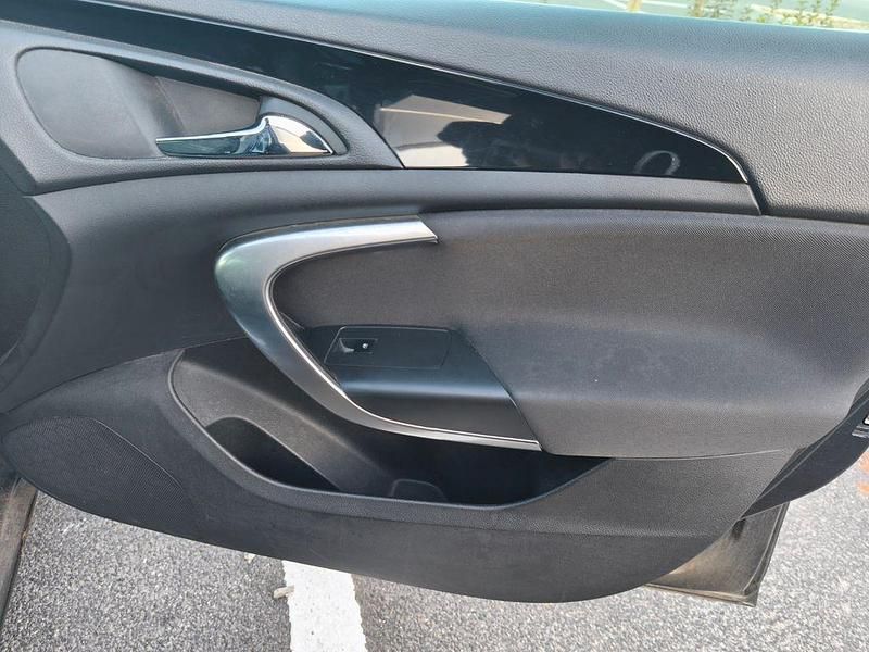 Gebraucht Opel Insignia 160 PS (117 kW) 2012 Schwarz Kombi