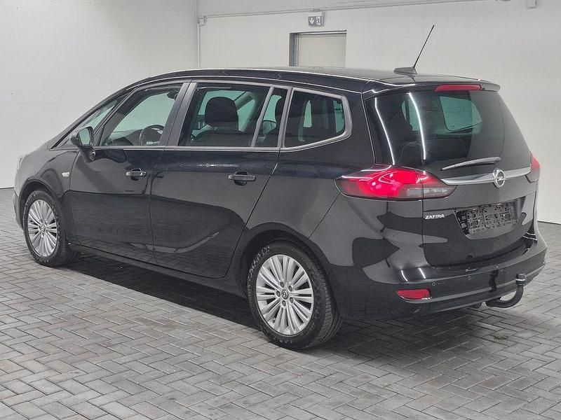 Gebraucht Opel Zafira 140 PS (102 kW) 2018 Onyxschwarzmet. Van / Kleinbus