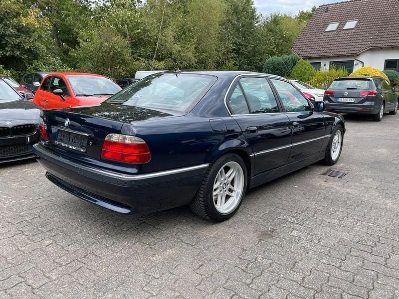 Gebraucht BMW 740 245 PS (180 kW) 2001 Blau Limousine