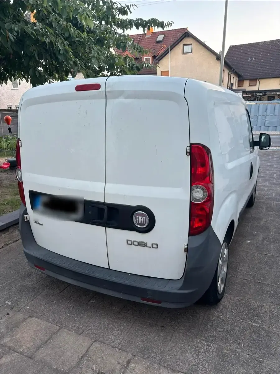 Gebraucht Fiat Doblò 90 PS (66 kW) 2012 Weiß Van / Kleinbus