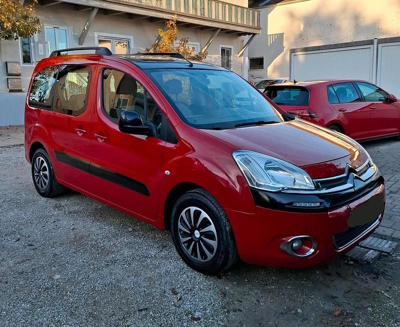 Rot Gebraucht 2013 Citroën Berlingo Van / Kleinbus | 4.500 € (Superpreis) - Bild 1/4